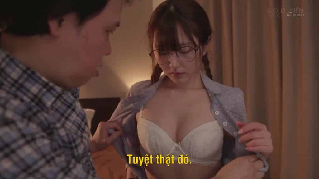 co-em-gai-hu-hong-gia-vo-ngay-ther-ga-tinh-nhung-anh-trai-giau-co